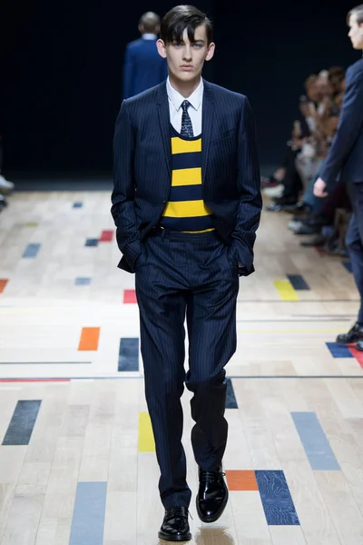 Look 8